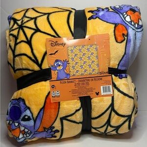 Full/Queen Yellow Web Stitch Halloween Blanket NEW 2024